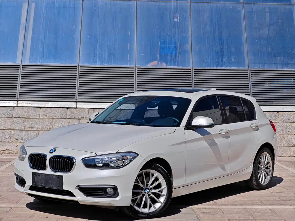 BMW 1 SERIES