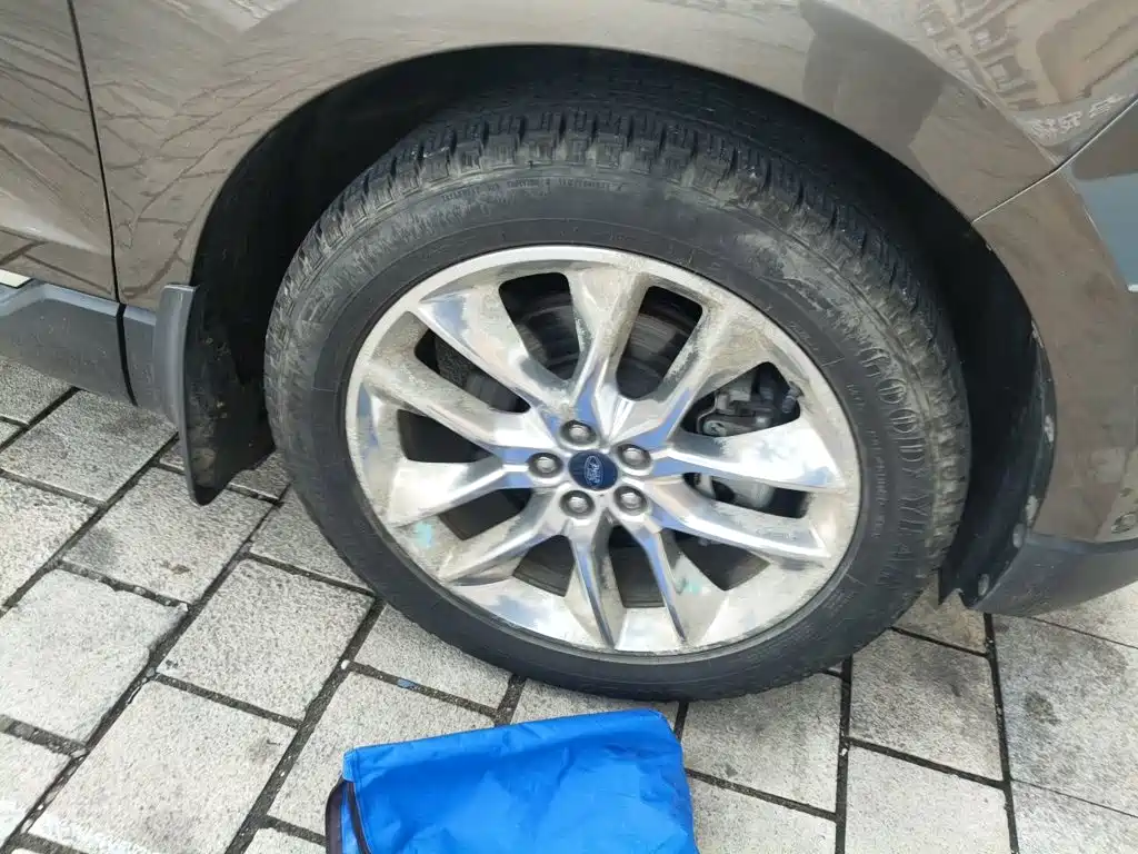 Ford Edge — миниатюра 9