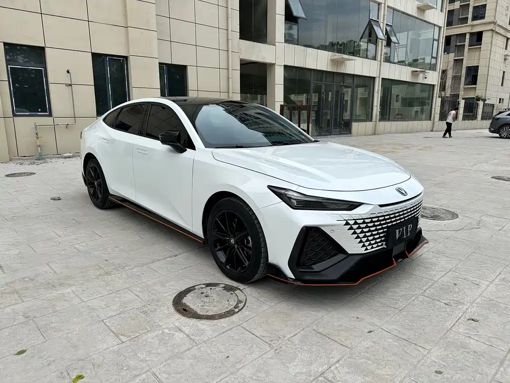 Changan UNI-V 2023 2.0T