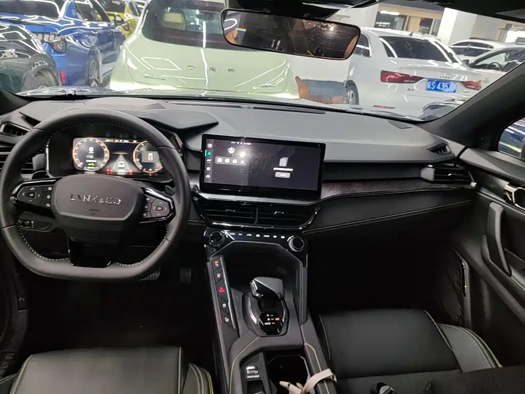 Lynk & Co 06 — миниатюра 13