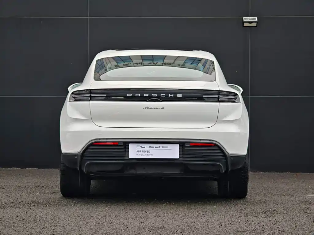 Porsche Macan EV — миниатюра 4