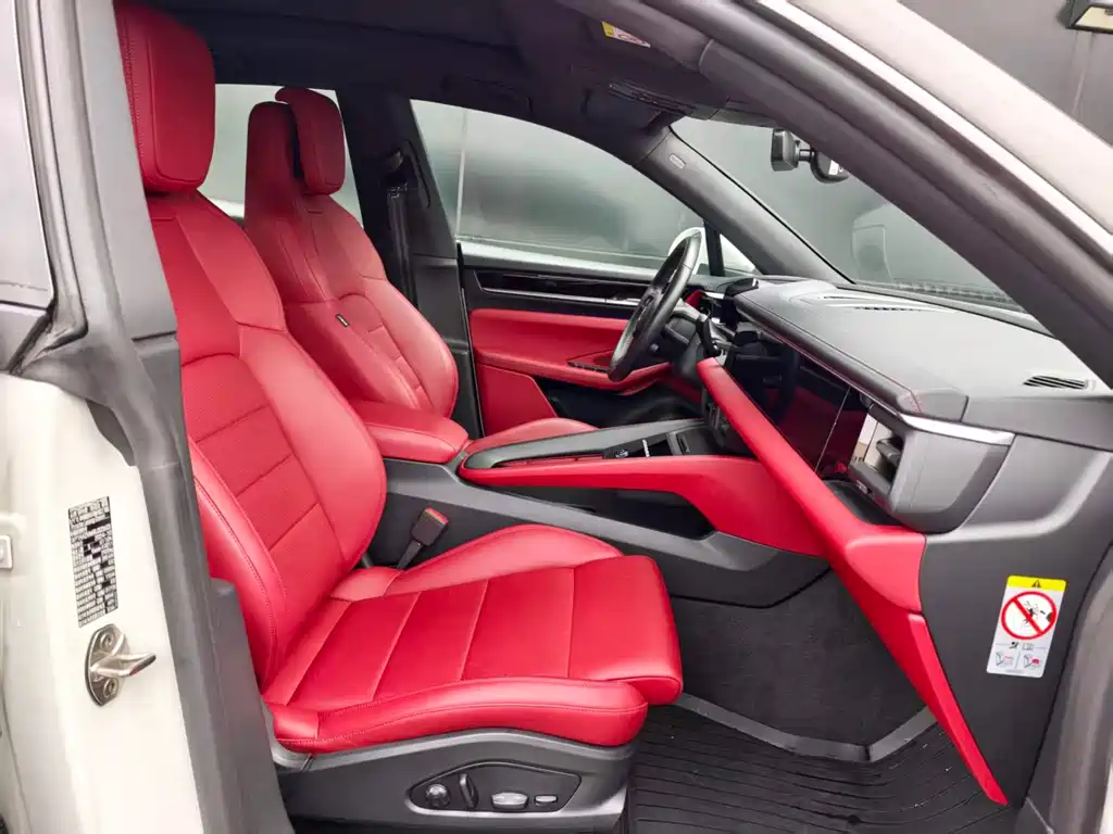 Porsche Macan EV — миниатюра 10