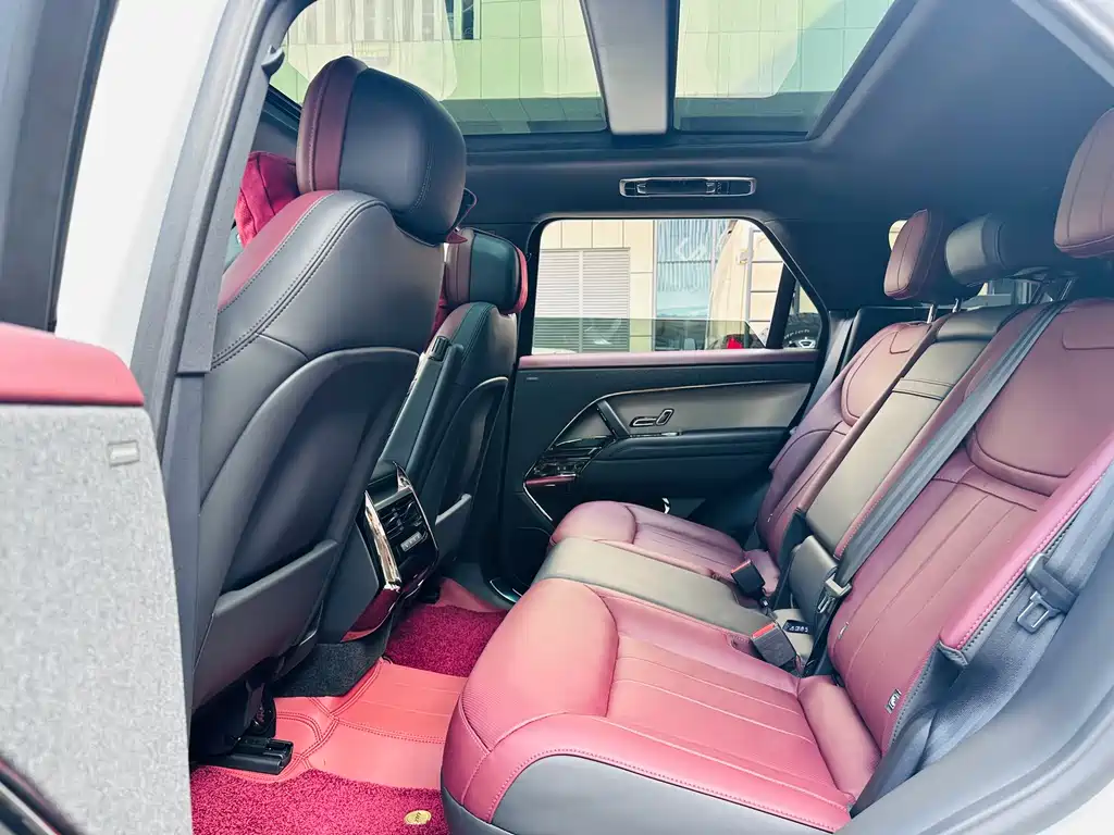 Land Rover Range Rover Sport 2025 400PS Dynamic SE