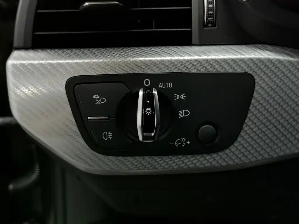 Audi A4L — миниатюра 21