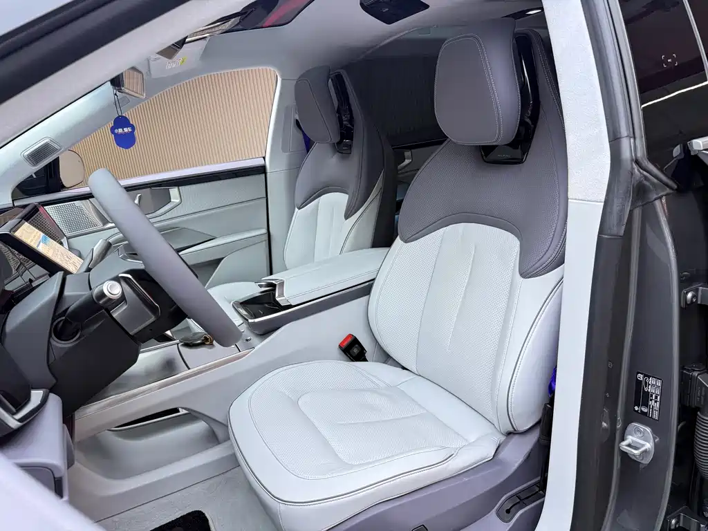 HiPhi HiPhi Y 2023 560km Elite