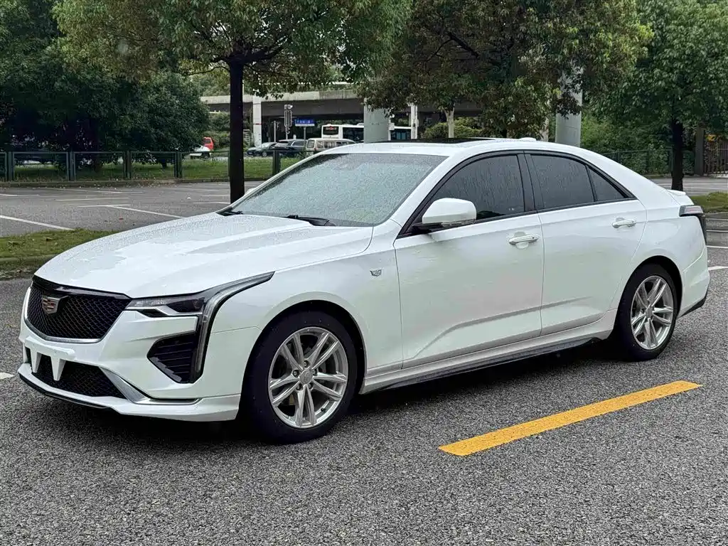 Cadillac CT4 2020 28T Fashion