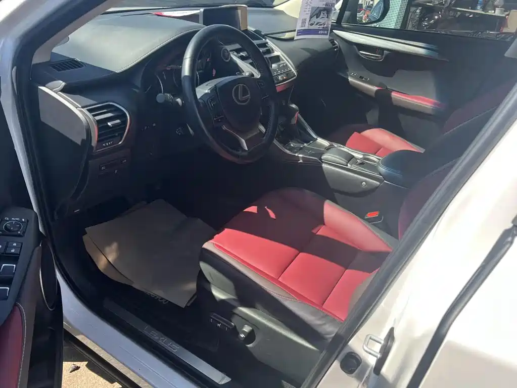 Lexus NX 2018 200 V