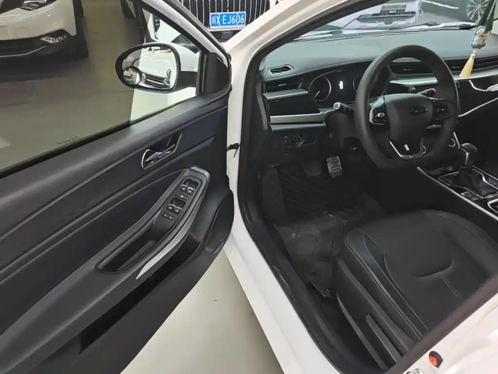 Chery Arrizo 5 — миниатюра 16
