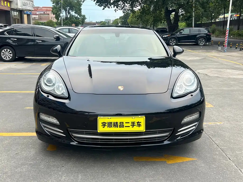 Porsche Panamera 2013 Panamera Platinum Edition 3.6L