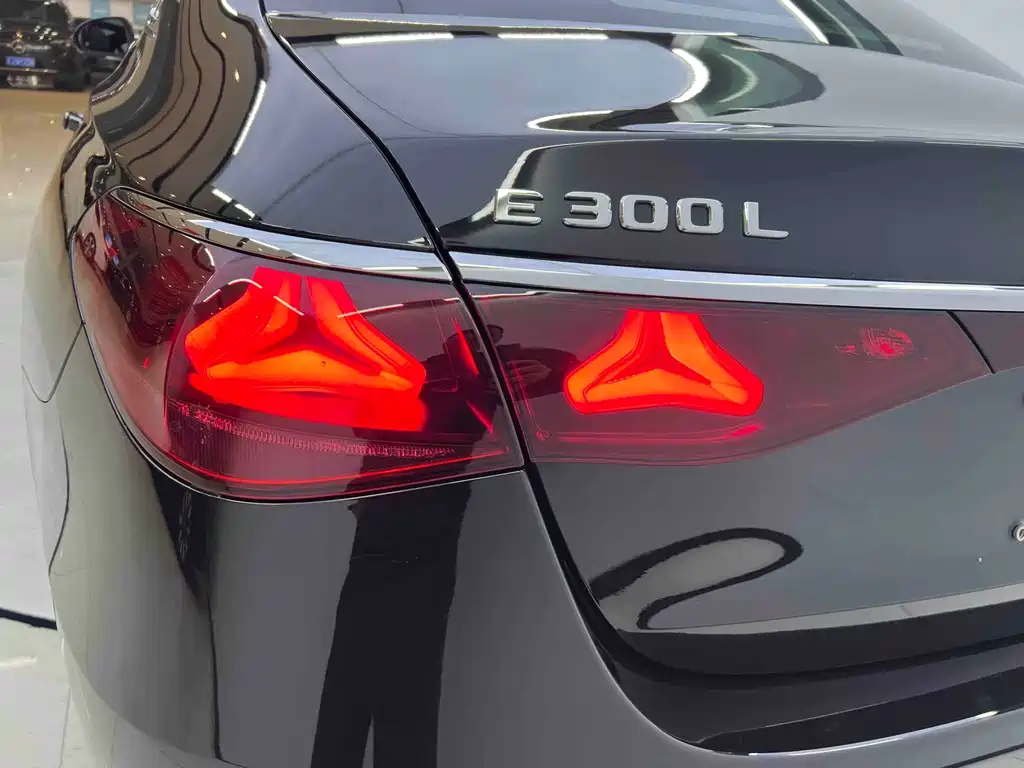 Mercedes-Benz E-Class E 2024 E 300 L Luxury
