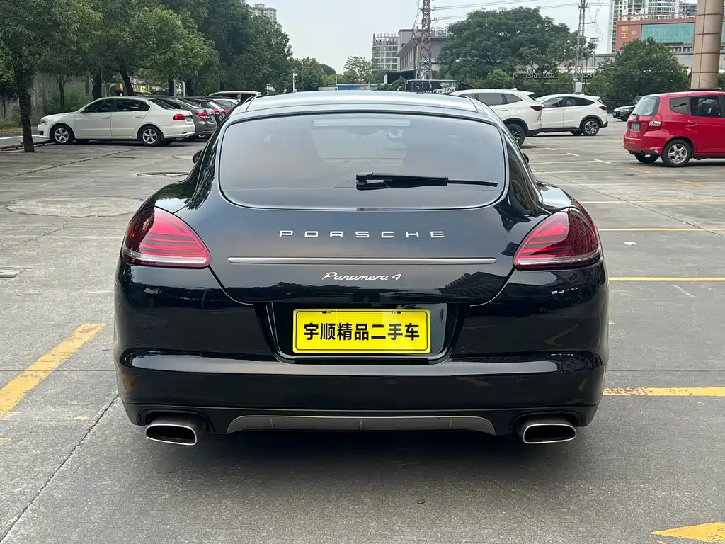 Porsche Panamera 2013 Panamera Platinum Edition 3.6L