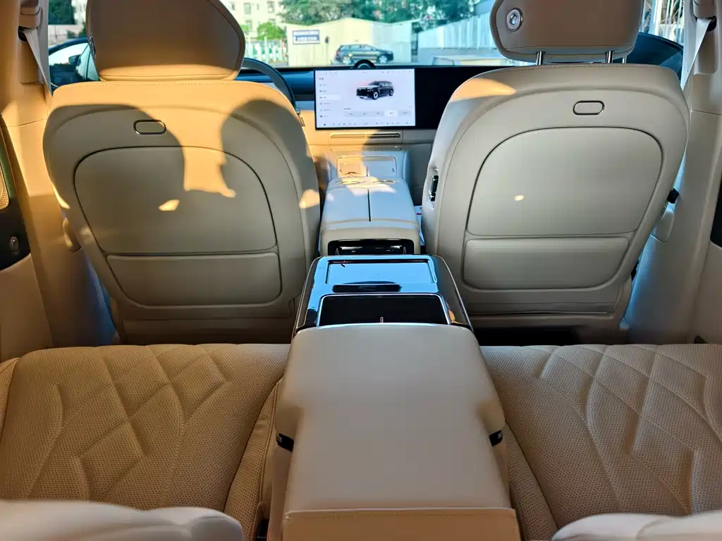 VOYAH Taishan X8 — миниатюра 23