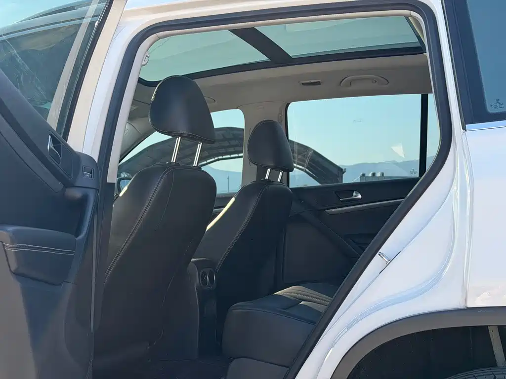 Volkswagen Tiguan — миниатюра 14