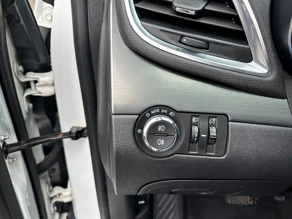 Buick Encore — миниатюра 10