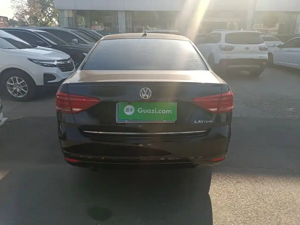 Volkswagen Lavida — миниатюра 6