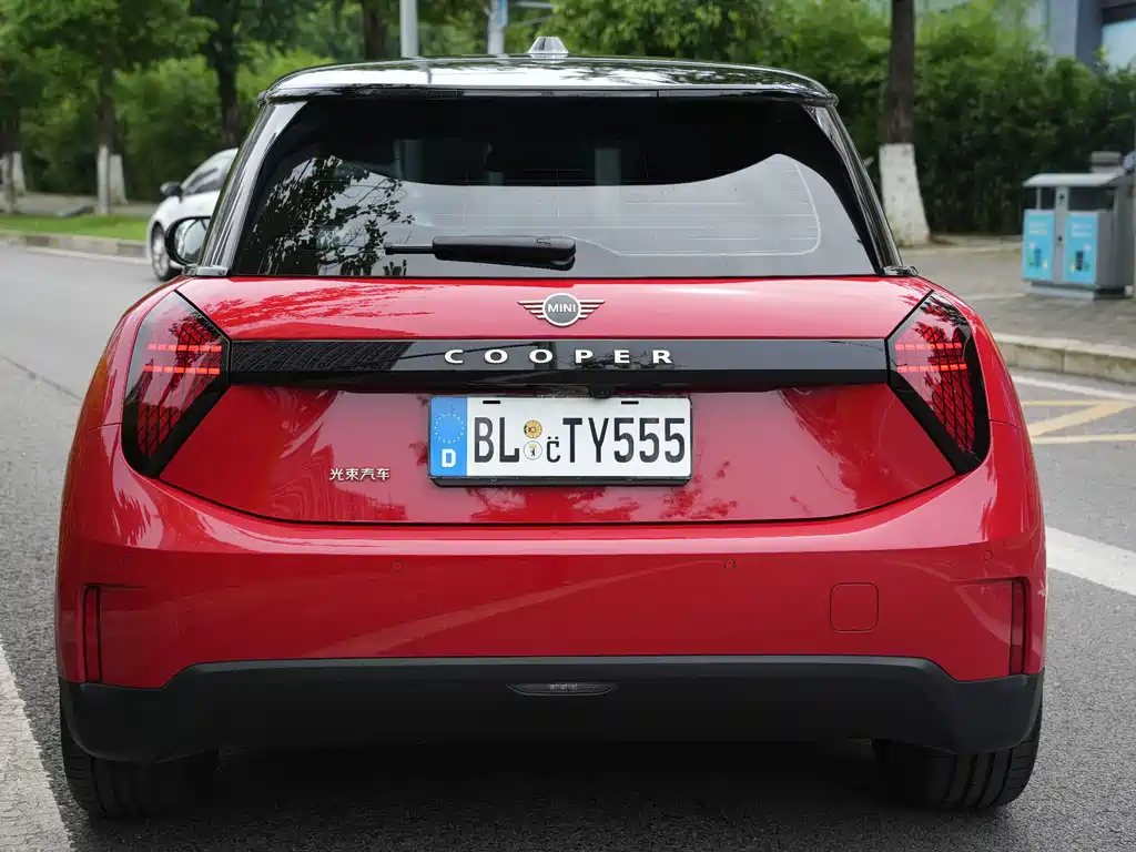 Mini COOPER 2025 456km COOPER E
