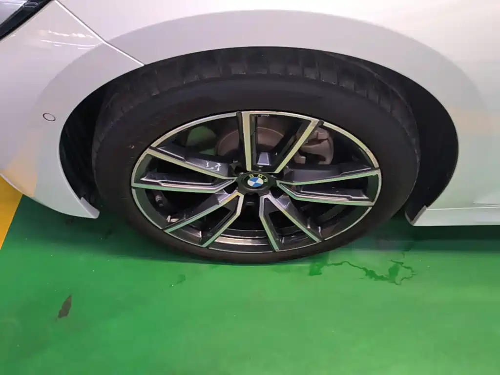 BMW 3 Series — миниатюра 23