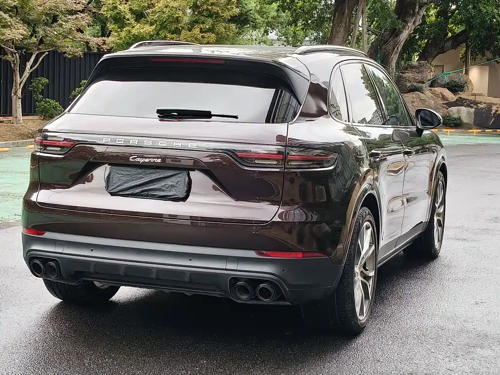 Porsche Cayenne — миниатюра 13