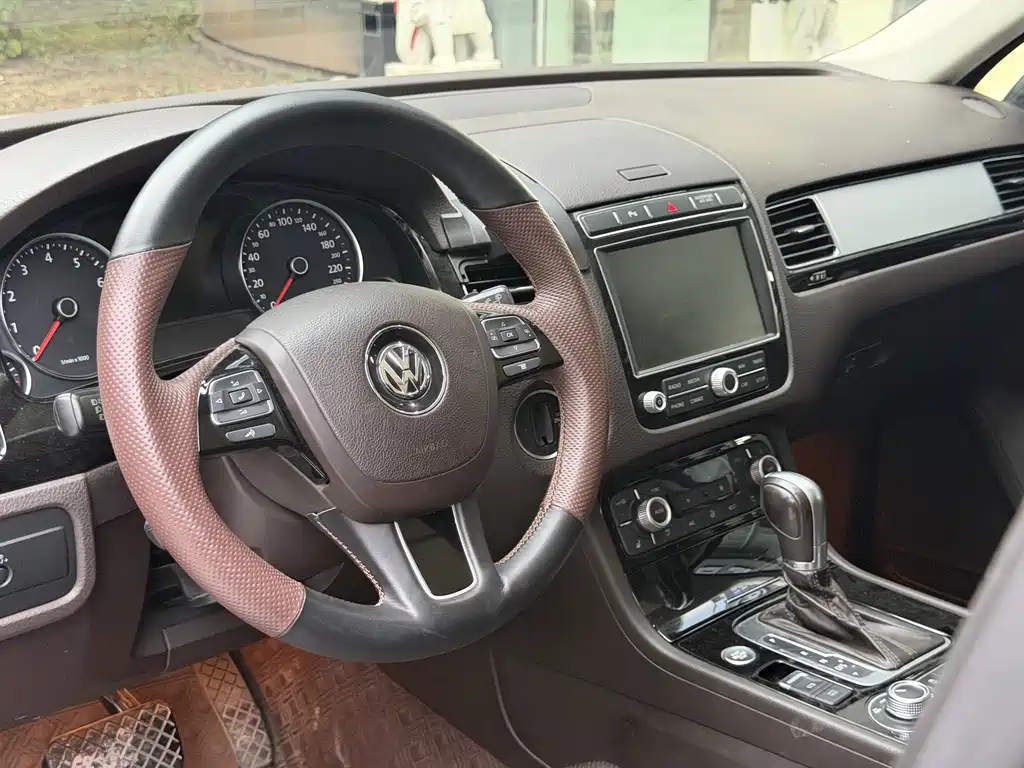 Volkswagen Touareg — миниатюра 16