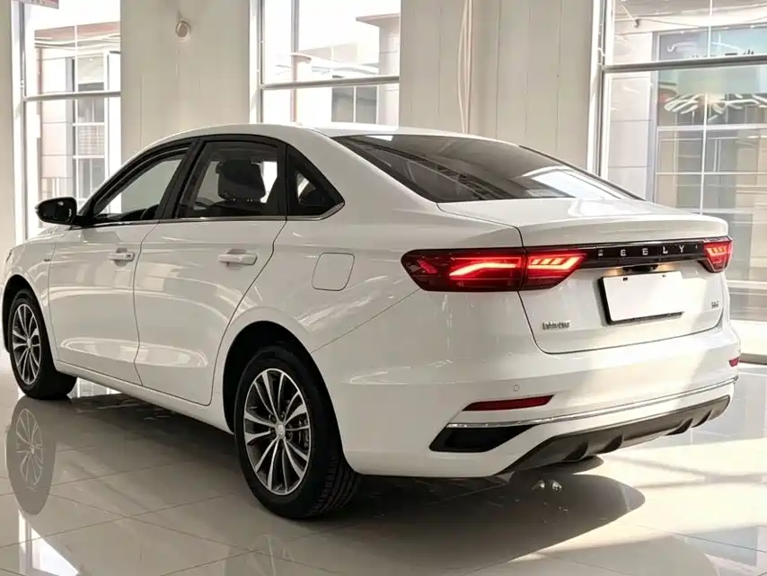 Geely Emgrand — миниатюра 7