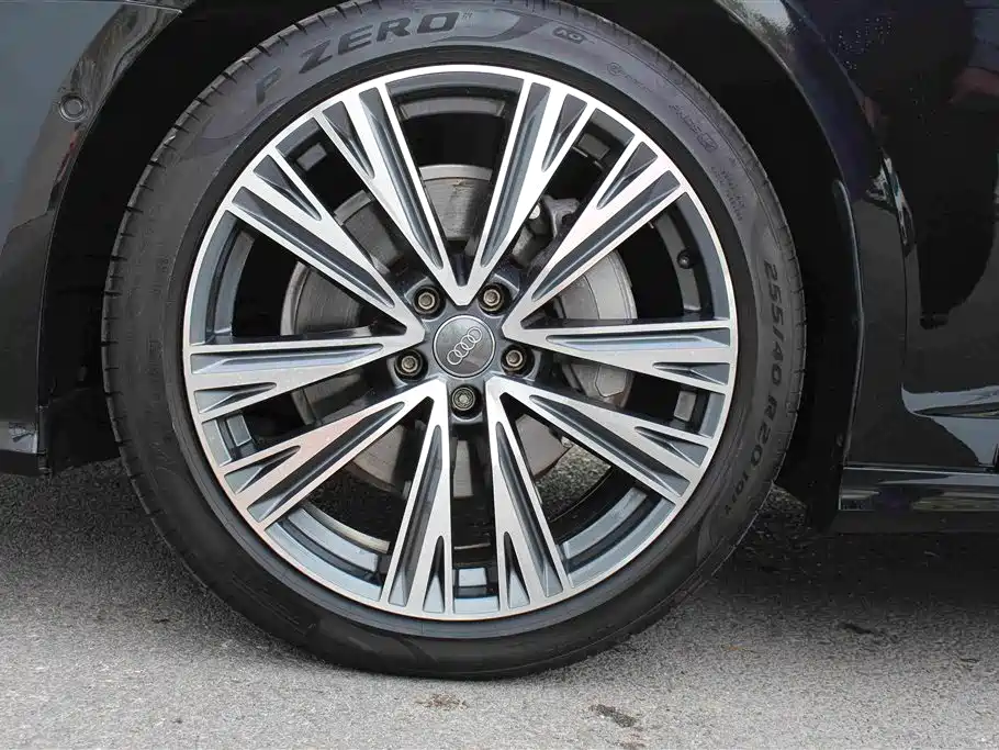 Audi A6L — миниатюра 9