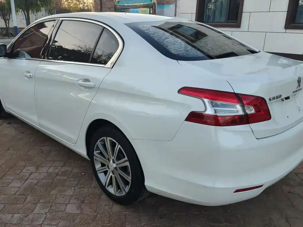 Peugeot 408 — миниатюра 4