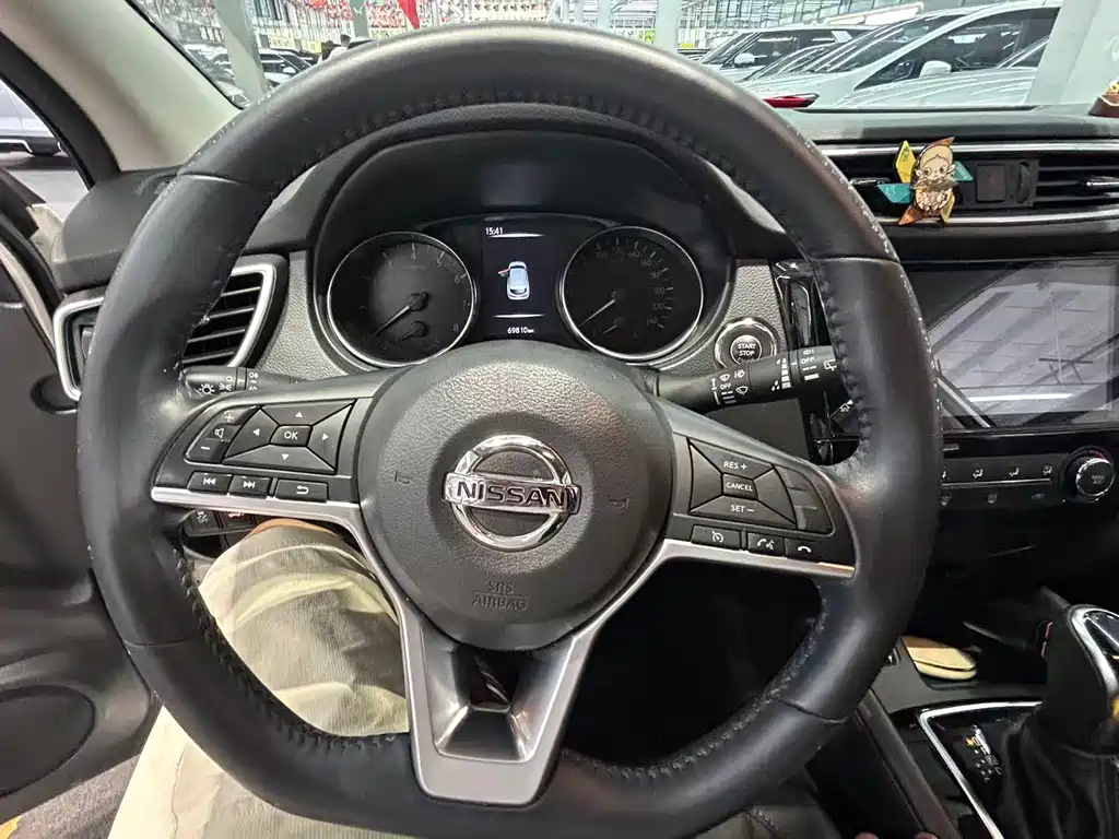 Nissan Qashqai — миниатюра 10