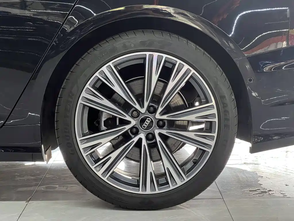 Audi A6L — миниатюра 9