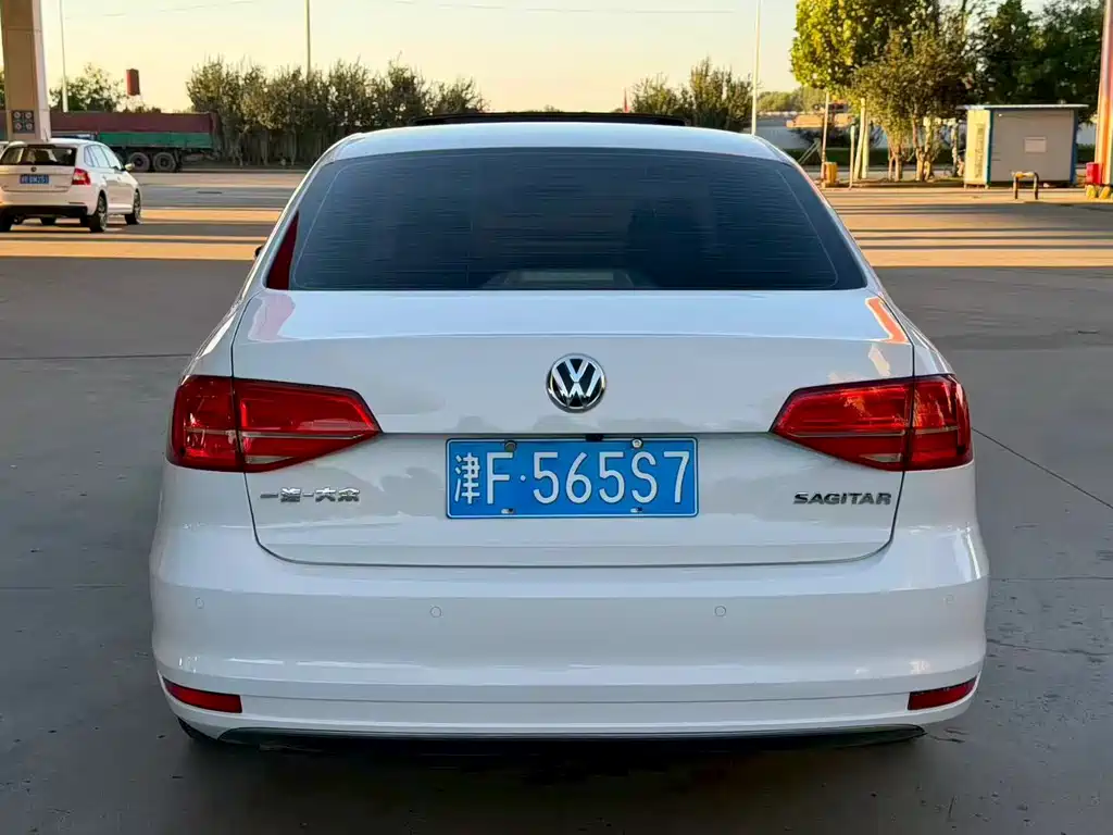 Volkswagen Sagitar — миниатюра 5
