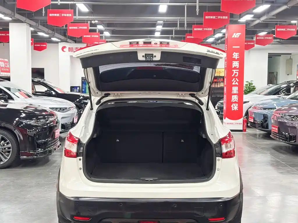 Nissan Qashqai — миниатюра 8