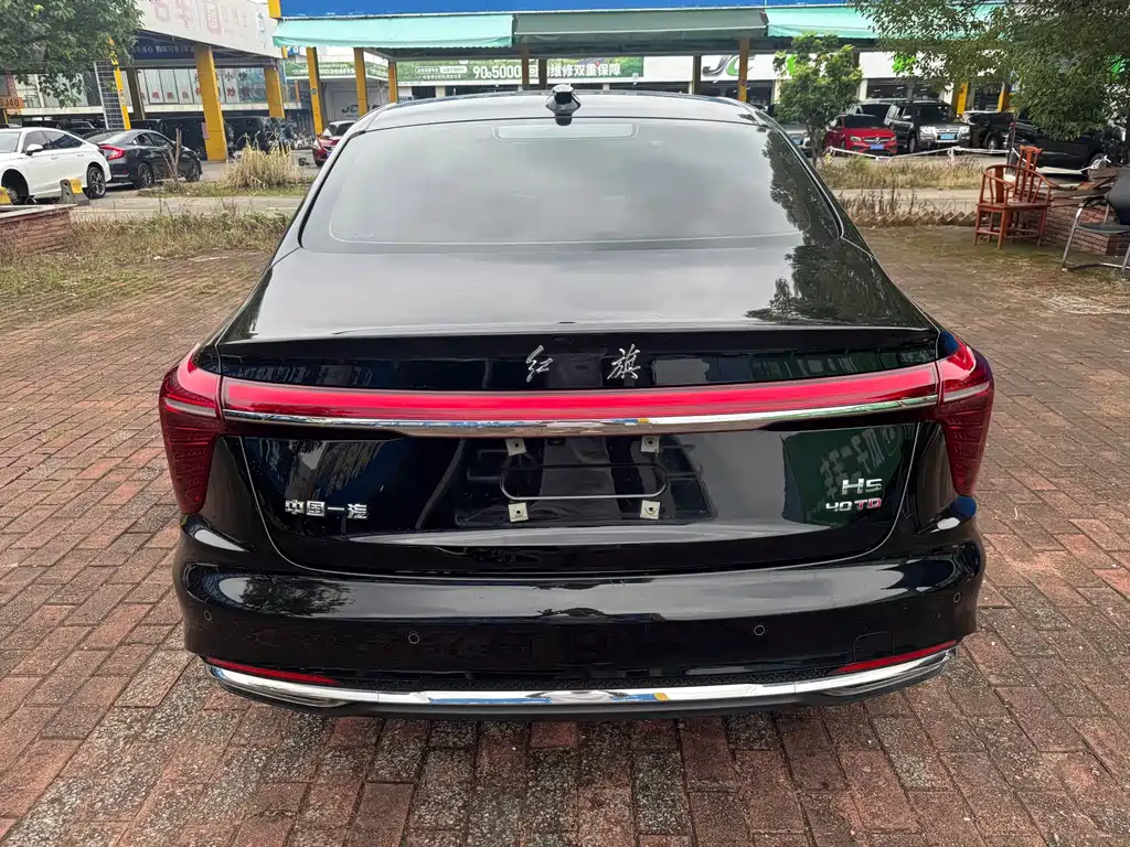 Hongqi Hongqi H5 — миниатюра 15