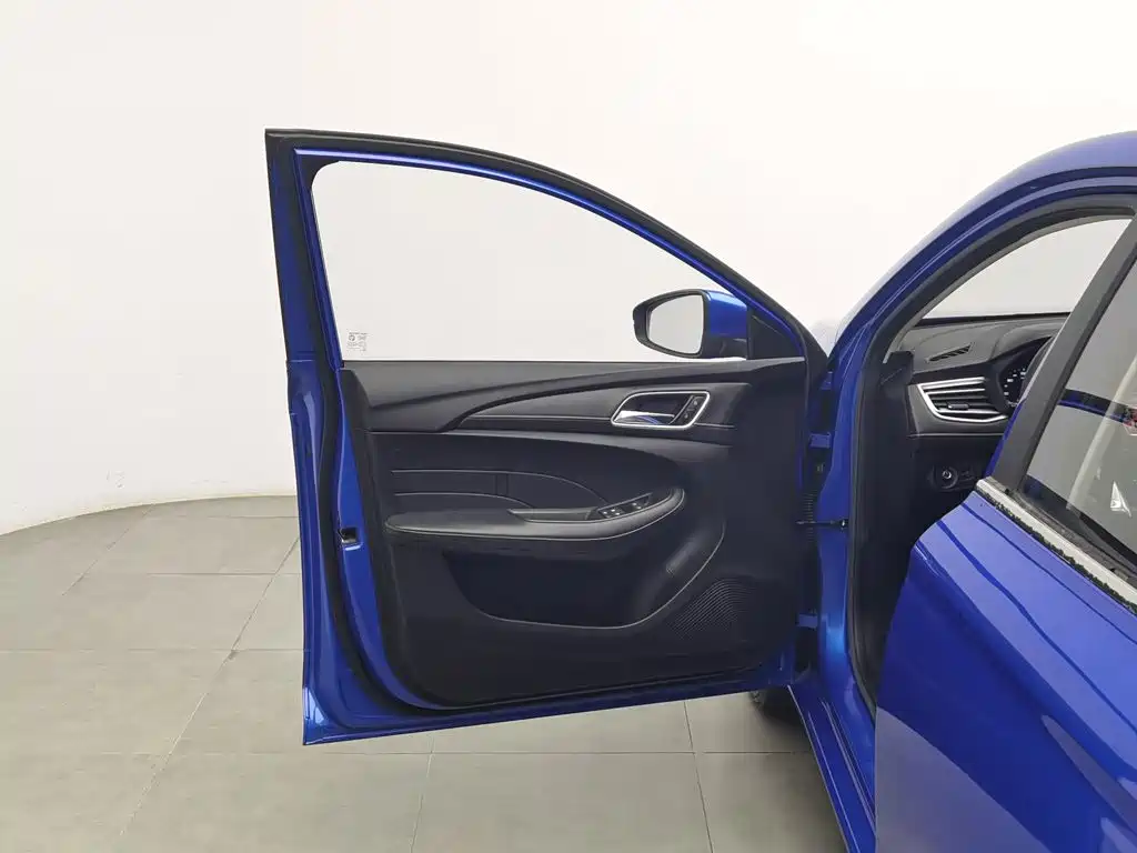 Roewe i5 — миниатюра 8