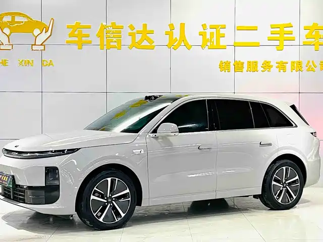 Li Auto L6