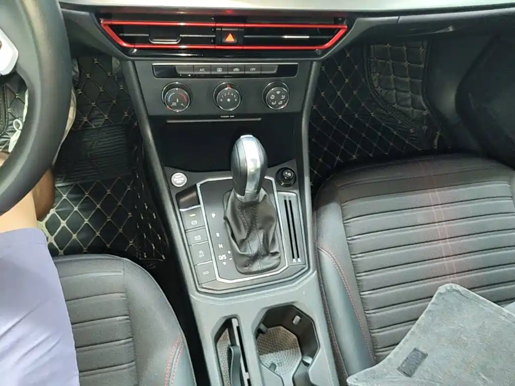 Volkswagen Lavida — миниатюра 14