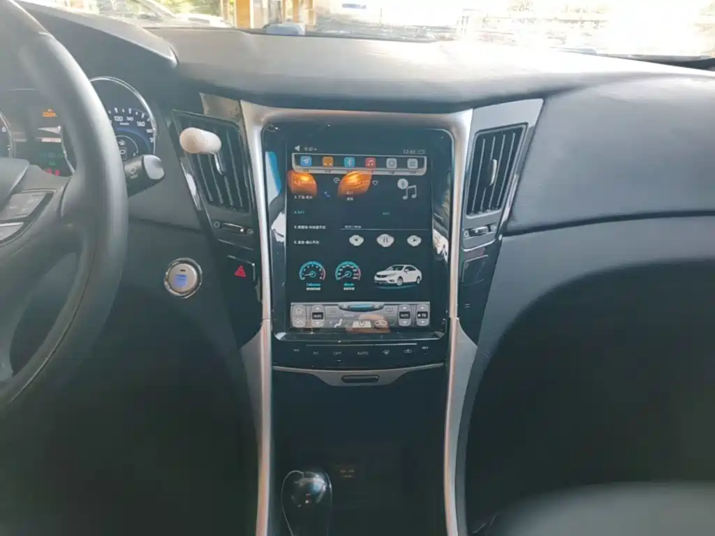 Hyundai Sonata — миниатюра 13