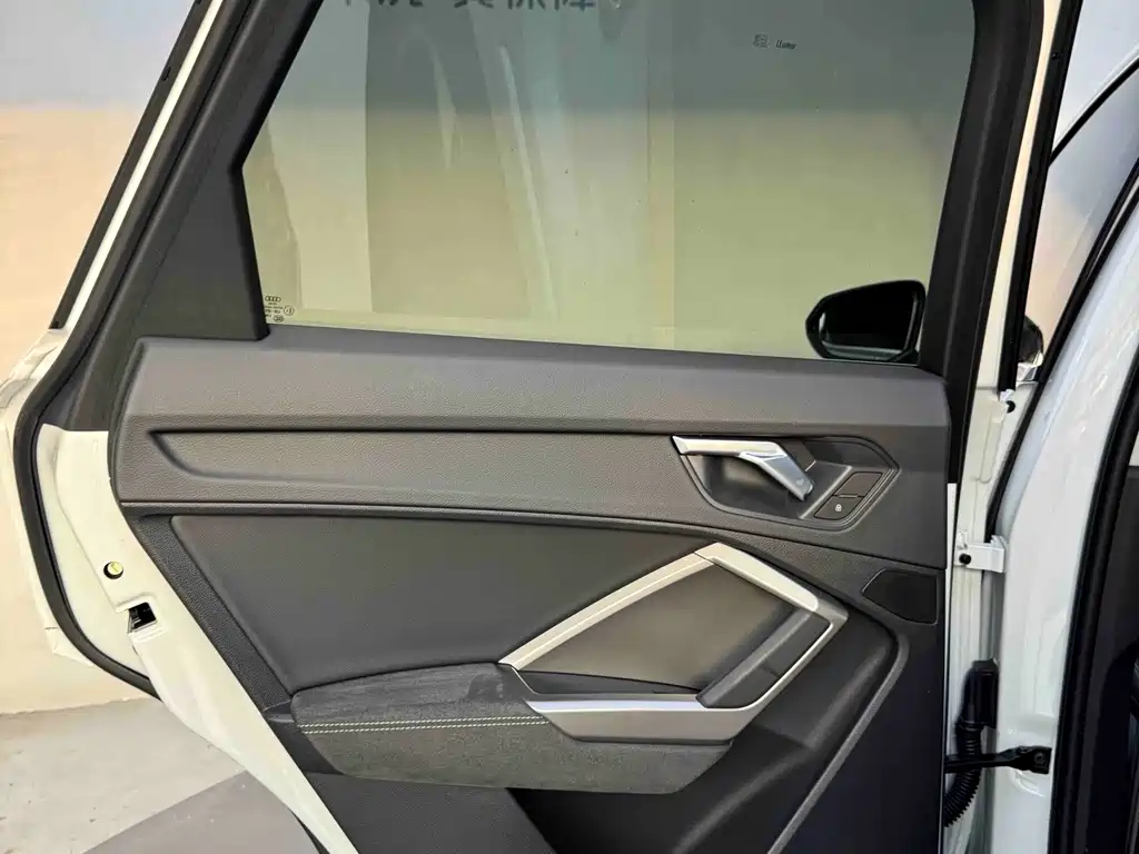 Audi Q3 — миниатюра 30