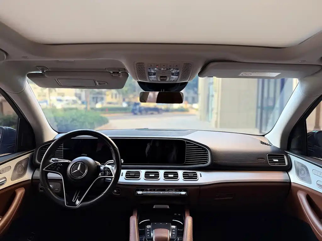 Mercedes-Benz GLE (Import) — миниатюра 9