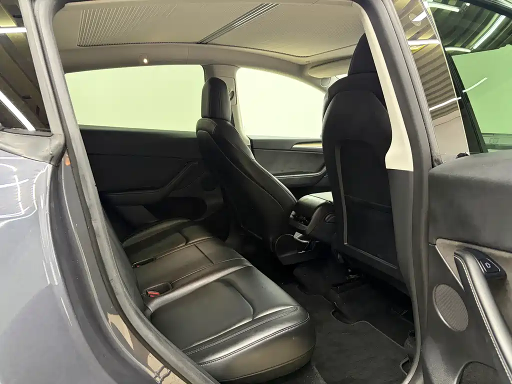 Tesla Model Y 2021 3D7