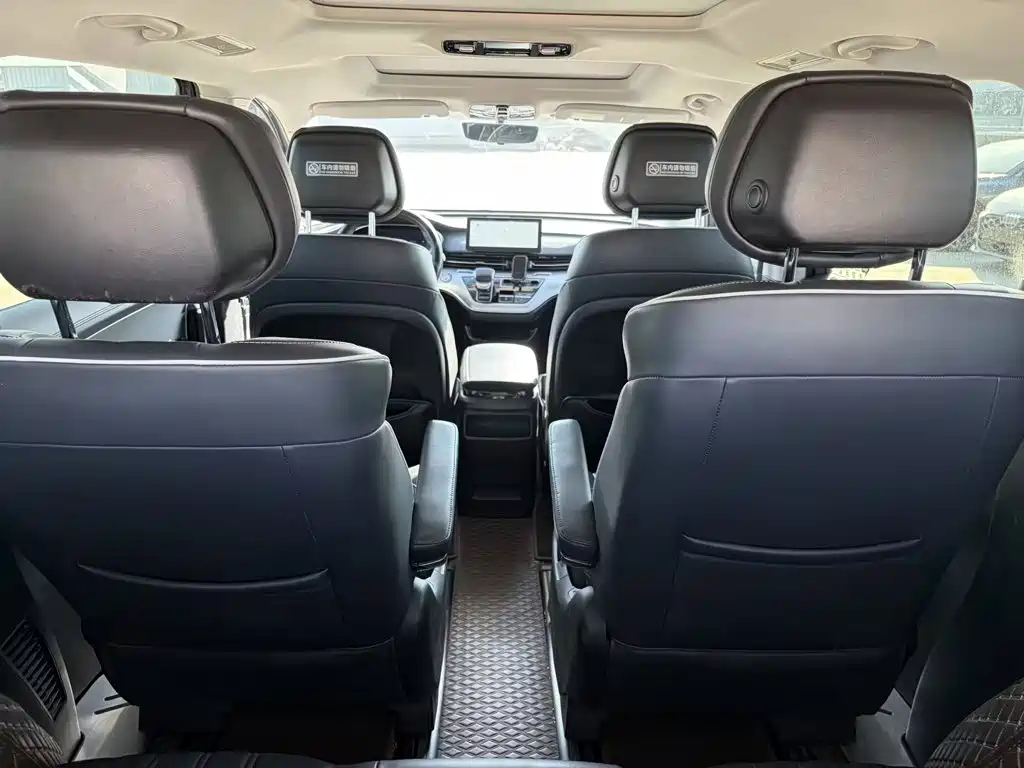 Roewe iMAX8 — миниатюра 17