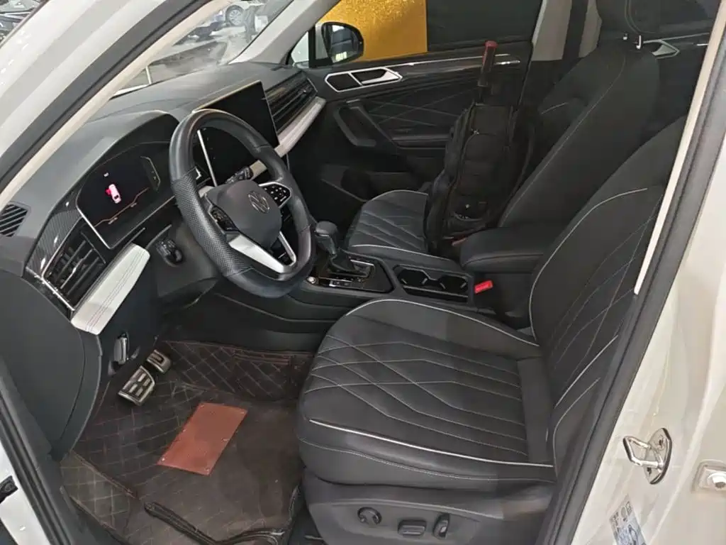Volkswagen Tiguan L — миниатюра 15