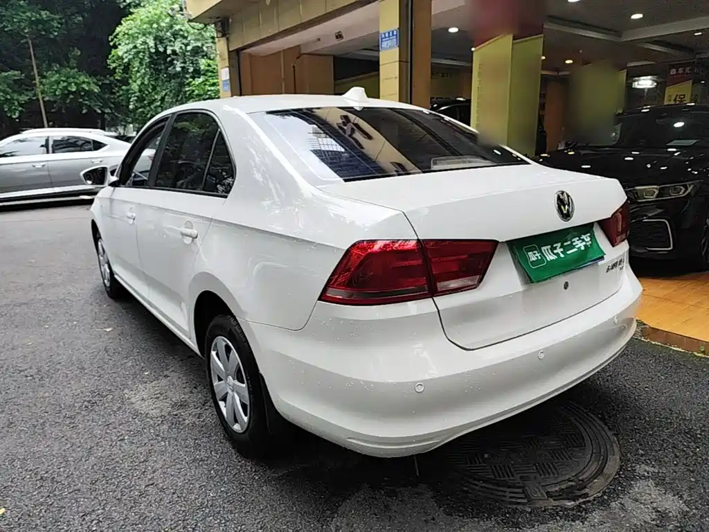 Volkswagen Santana — миниатюра 5