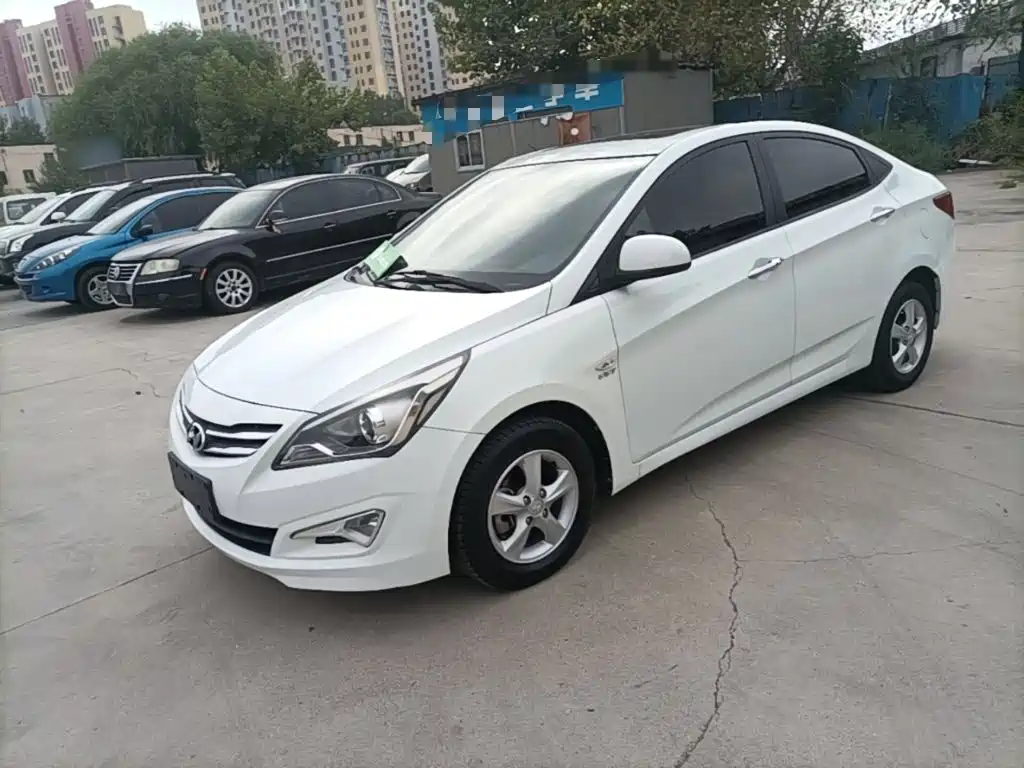 Hyundai Verna — миниатюра 2