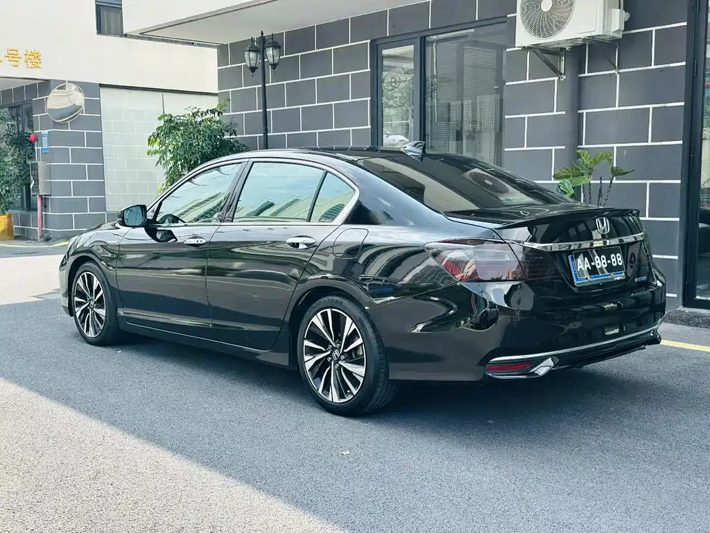 Honda Accord — миниатюра 5