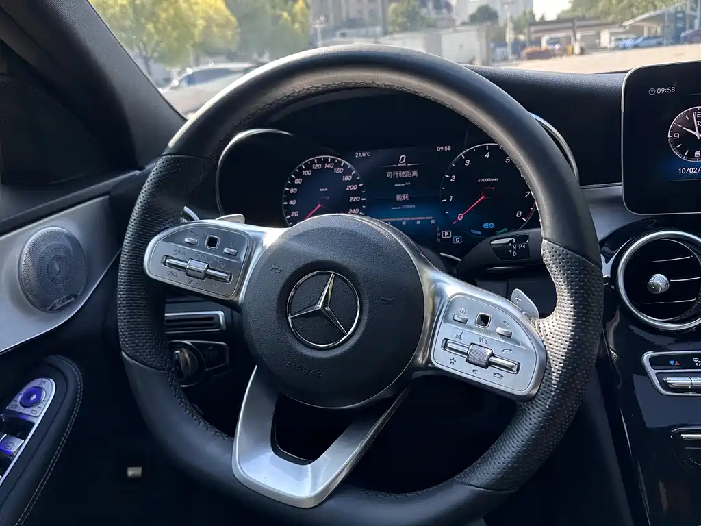 Mercedes-Benz C-Class — миниатюра 8