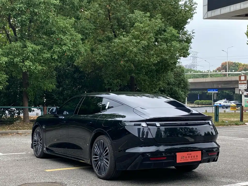 Lynk & Co 10 — миниатюра 6