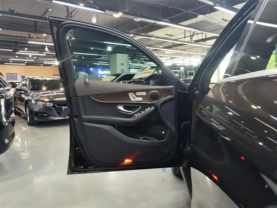 Mercedes-Benz GLC 2022 GLC 260 L 4MATIC Luxury