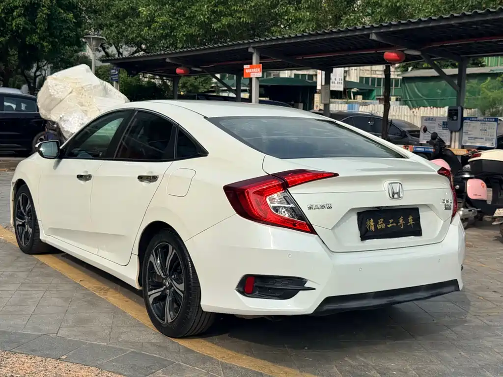 Honda Civic — миниатюра 9