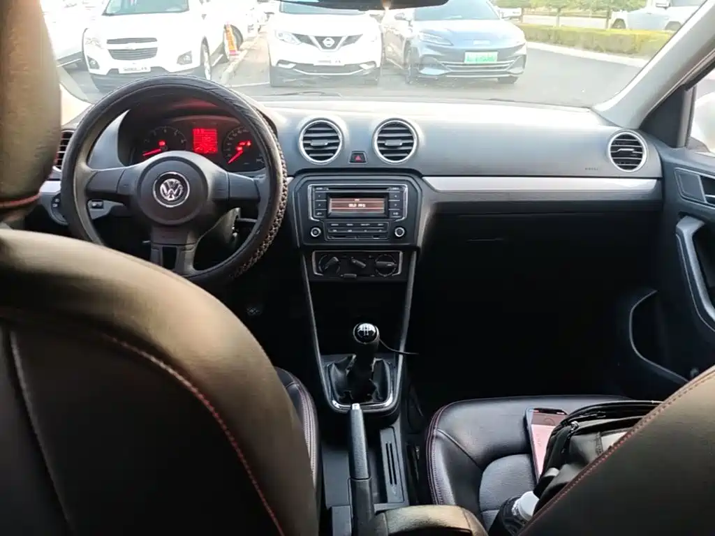 Volkswagen Jetta — миниатюра 10