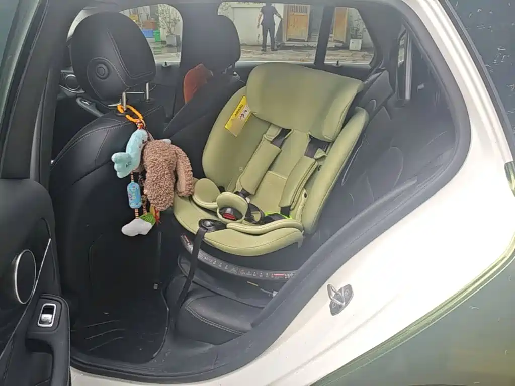 Mercedes-Benz C-Class (Import) — миниатюра 17