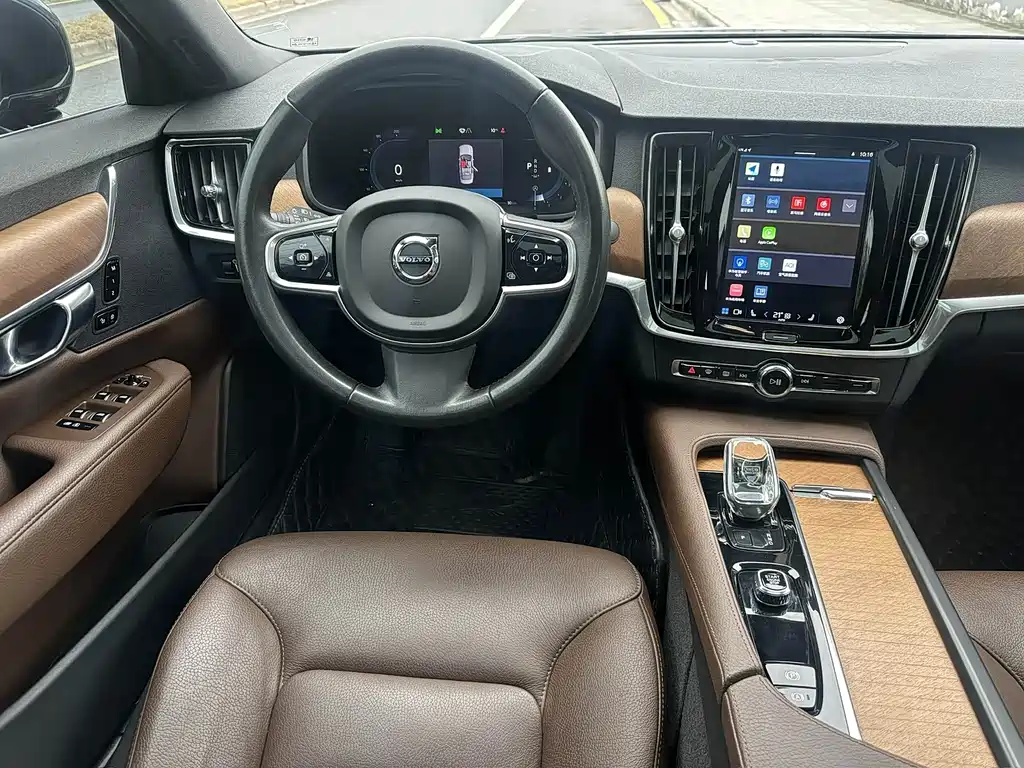Volvo S90 2023 B5 Luxury